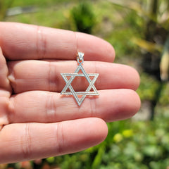 Colgante Estrella de David de Oro de 14K o 18K