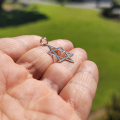 Colgante Estrella de David de Oro de 14K o 18K