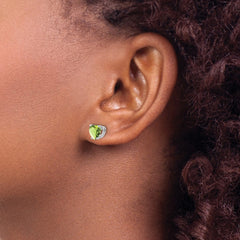 14K White Gold 6mm Heart Peridot Stud Earrings