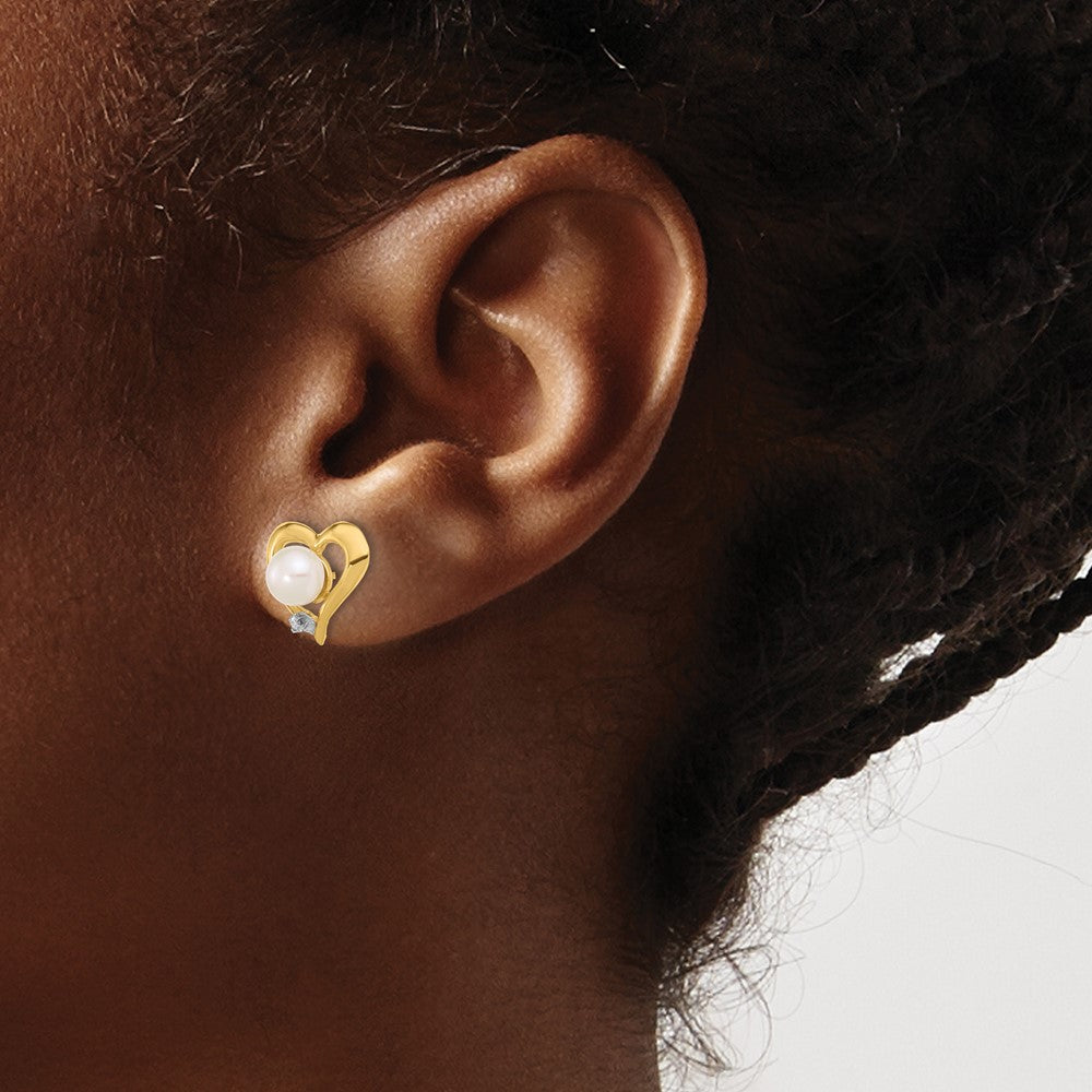 14K Yellow Gold 5-6mm Button White FWC Pearl .02ct Diamond Heart Post Earrings