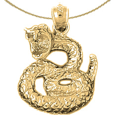 Colgante de serpiente cascabel de plata de ley (bañado en rodio o oro amarillo)