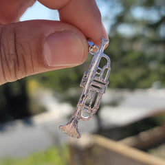 Trompetenanhänger aus Sterlingsilber (rhodiniert oder gelbgoldbeschichtet)