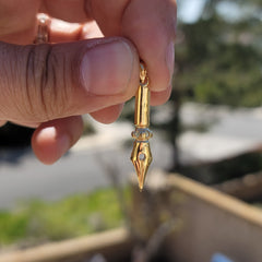 Colgante tipo bolígrafo de plata de ley (bañado en rodio o oro amarillo)