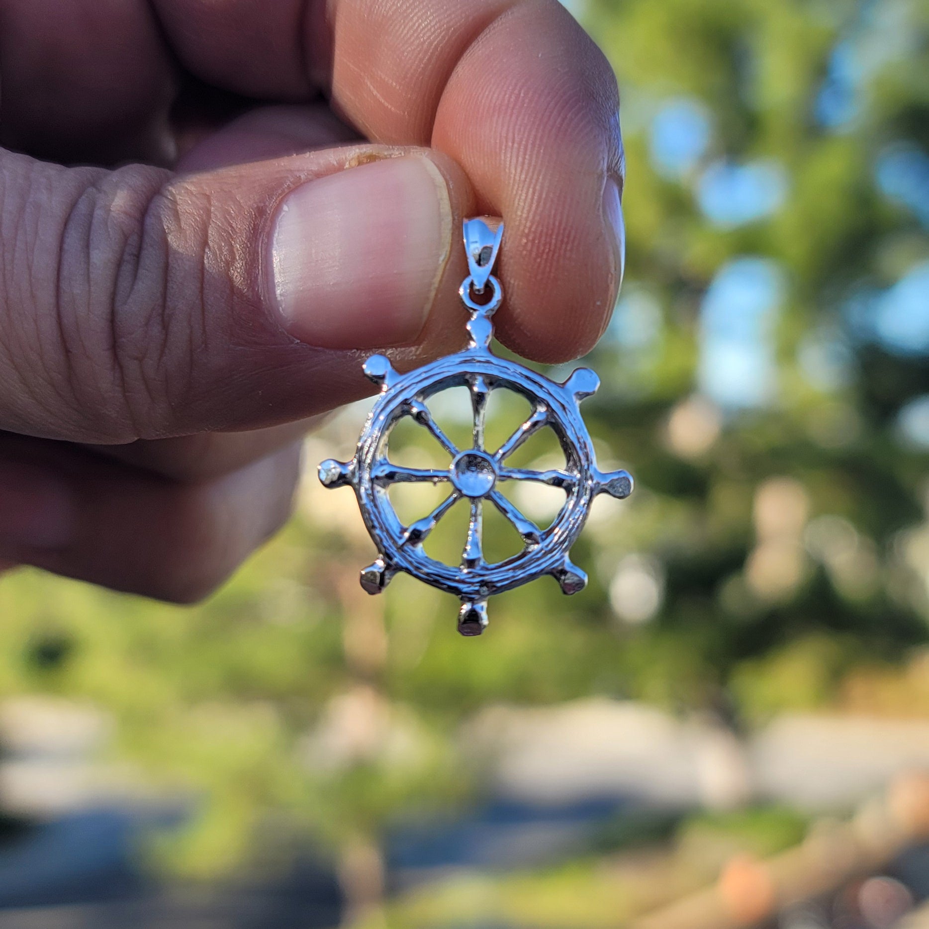 10K, 14K or 18K Gold Ships Wheel Pendant