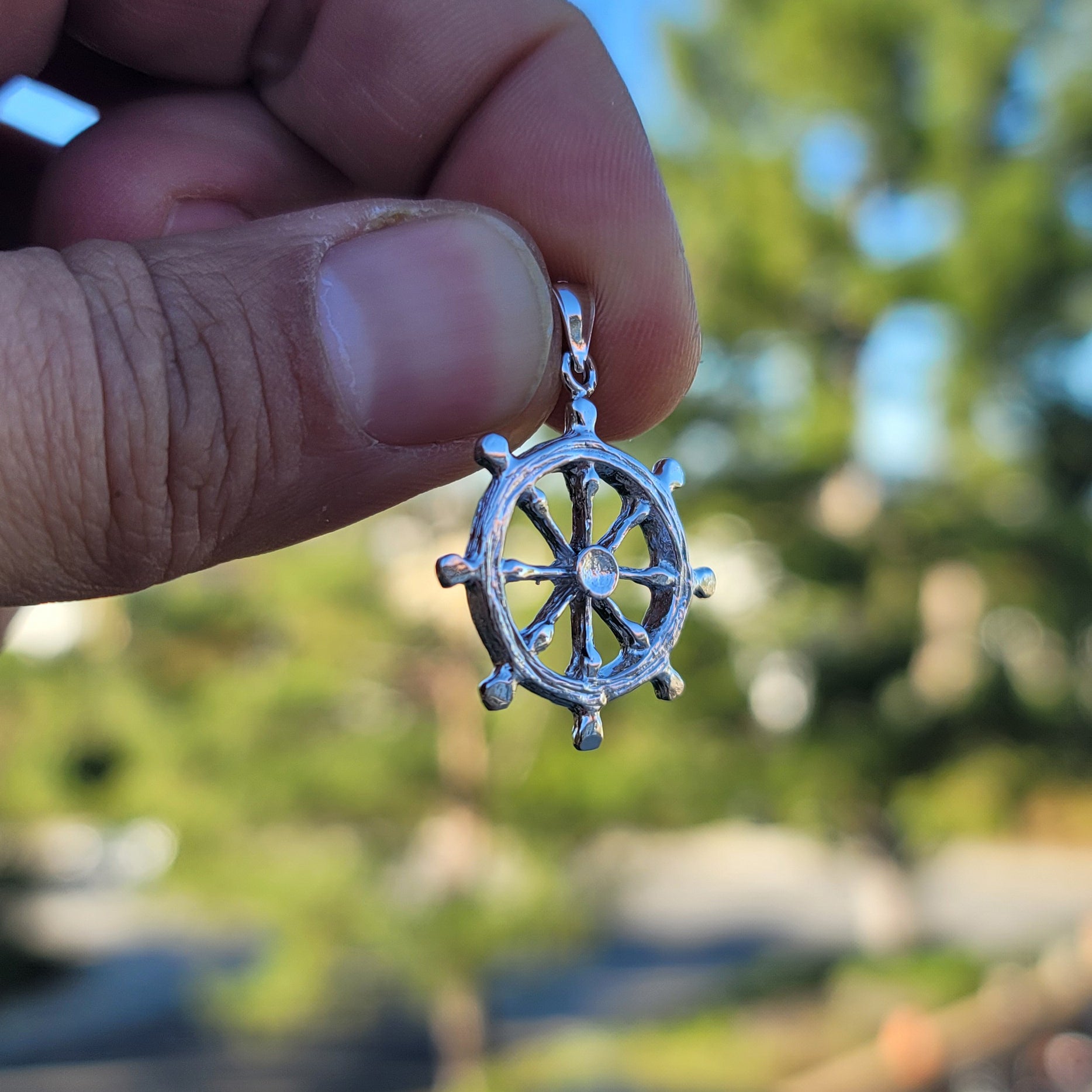 10K, 14K or 18K Gold Ships Wheel Pendant