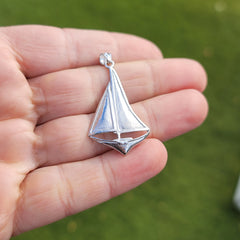 10K, 14K or 18K Gold Sailboat Pendant