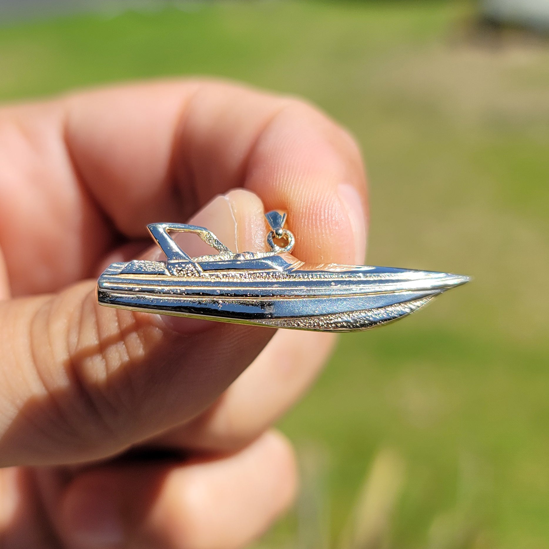 10K, 14K or 18K Gold Speed Race Boat Pendant