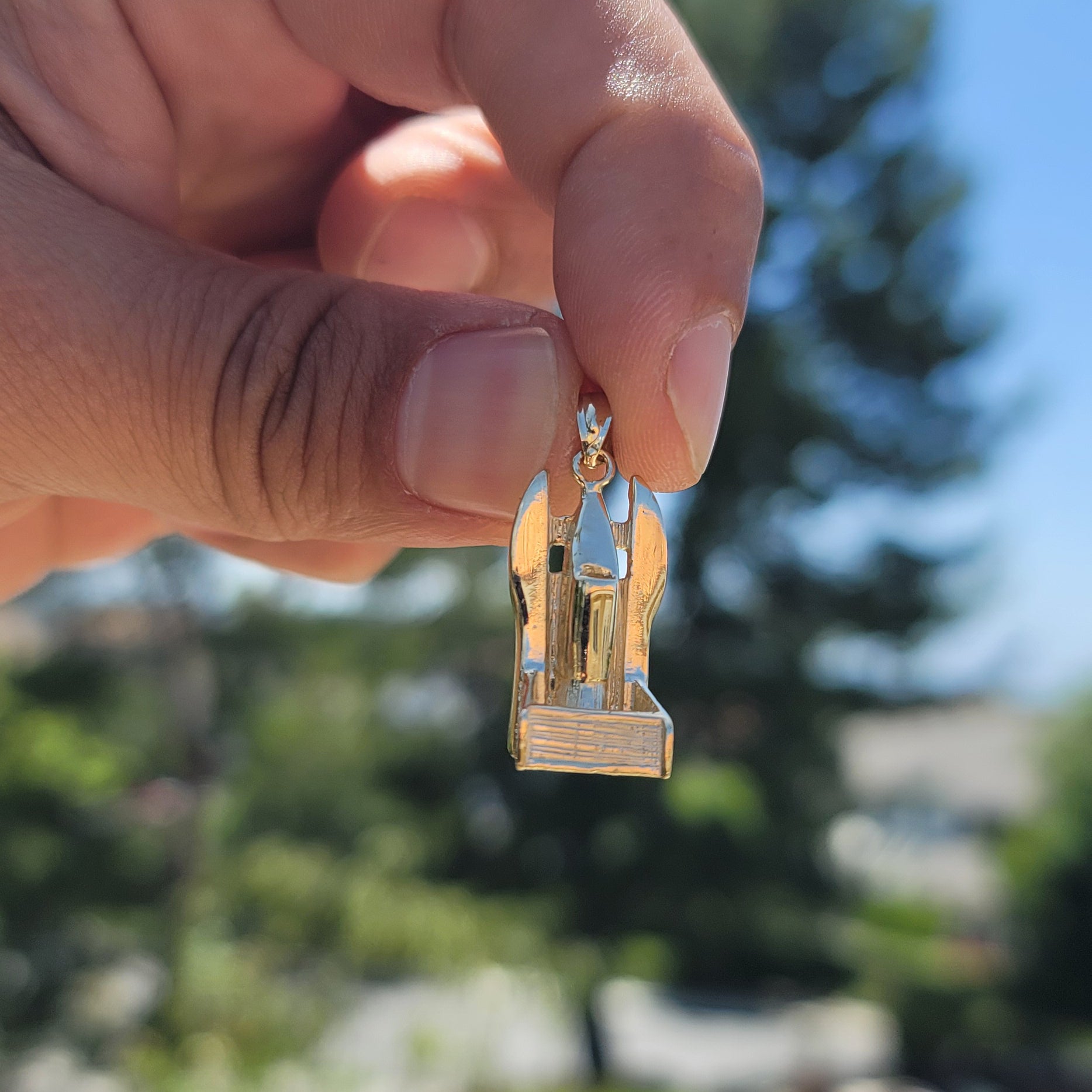 10K, 14K or 18K Gold Race Boat 3D Pendant