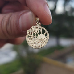 14K or 18K Gold Beach Scene Pendant