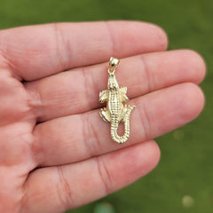 10K, 14K or 18K Gold Alligator Pendant