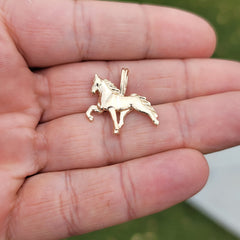 3D-Pferdeanhänger aus 10 Karat, 14 Karat oder 18 Karat Gold