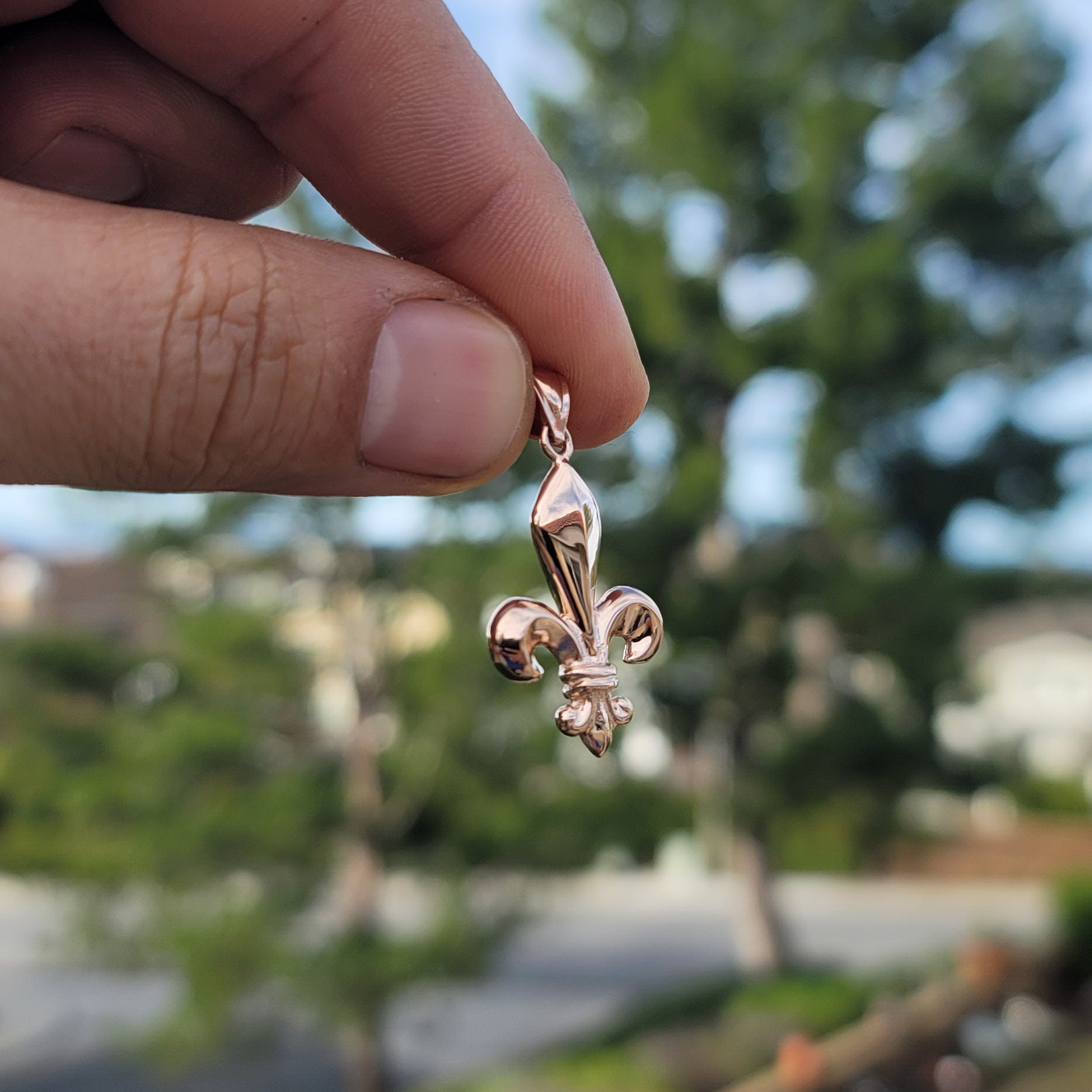 10K, 14K or 18K Gold Fleur de Lis Pendant