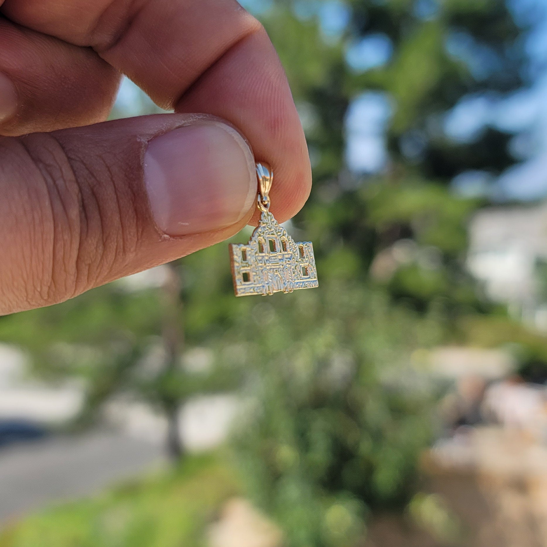 14K or 18K Gold Alamo Pendant