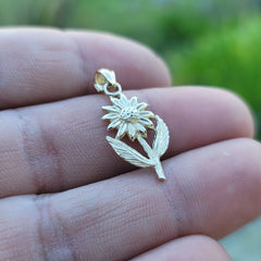 14K or 18K Gold Daisy Flower Pendant