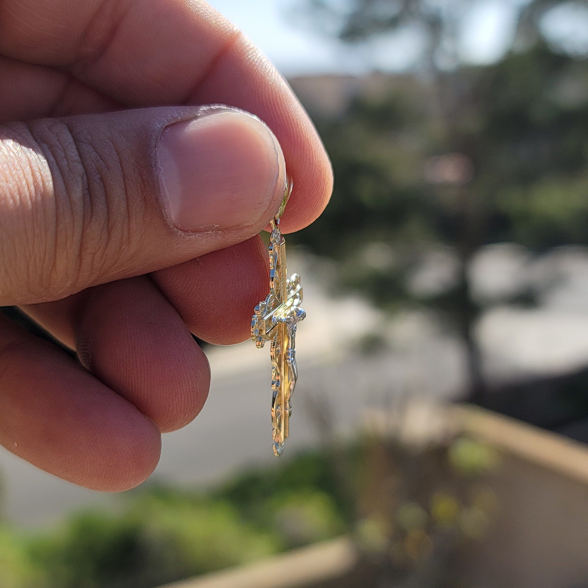 10K, 14K or 18K Gold Vine Crucifix Pendant