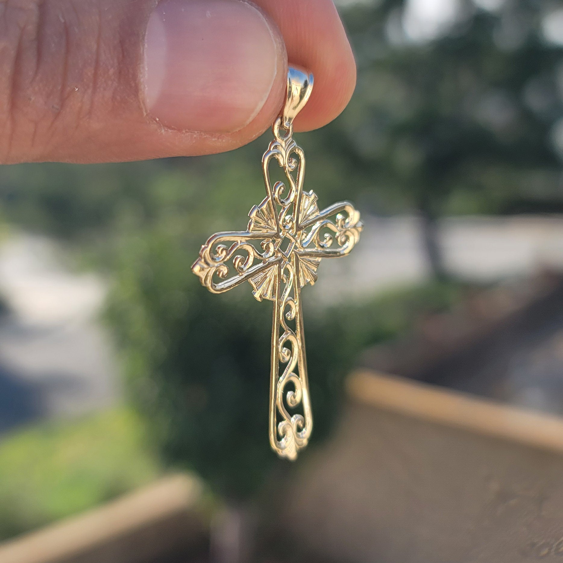 10K, 14K or 18K Gold Vine Cross Pendant