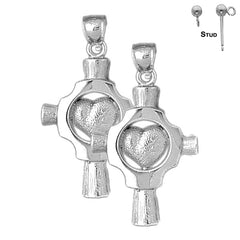 Pendientes de plata de ley con cruz de corazón de 37 mm (chapados en oro blanco o amarillo)