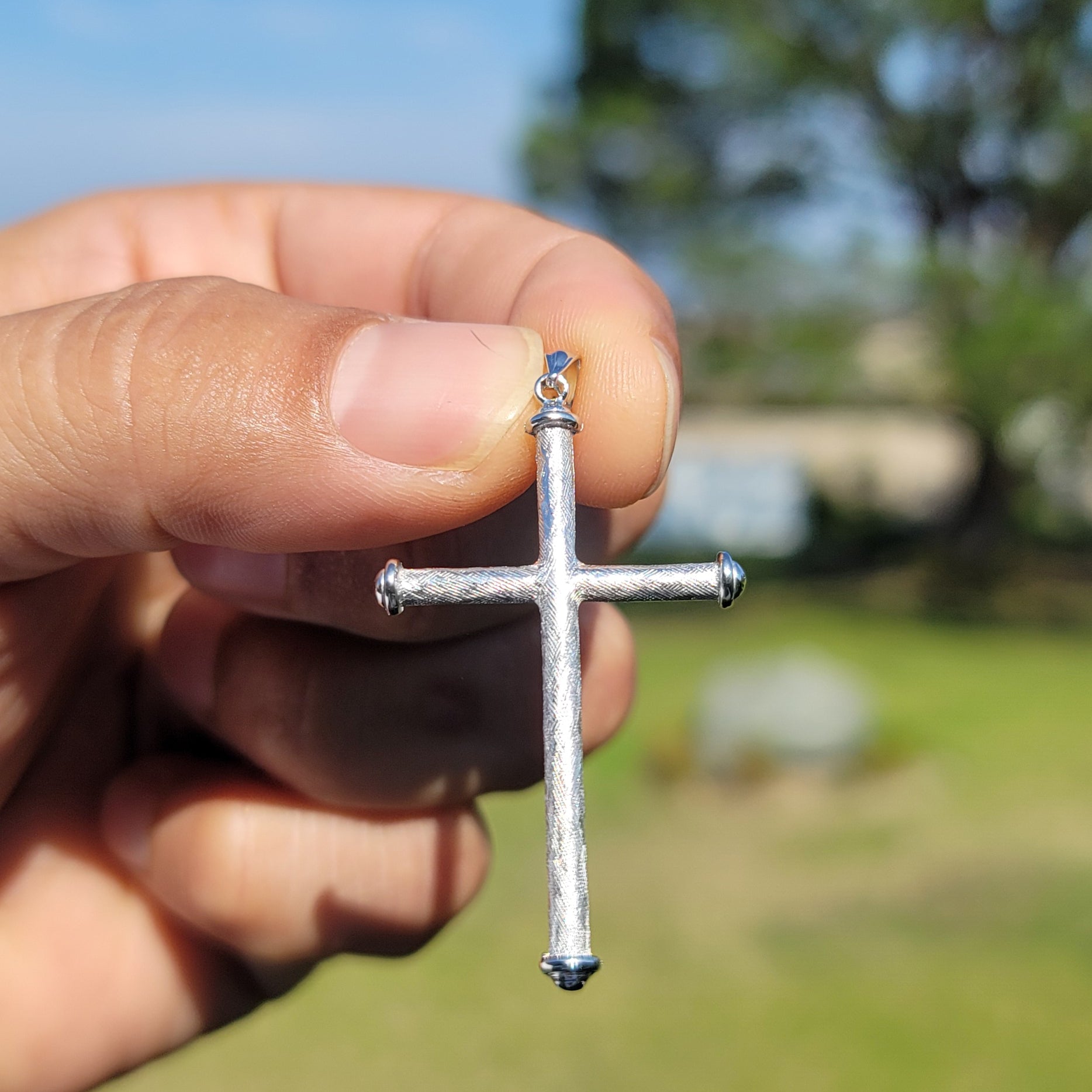 10K, 14K or 18K Gold Hollow Latin Cross Pendant