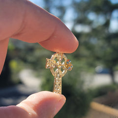 Colgante de cruz celta de oro de 10 K, 14 K o 18 K