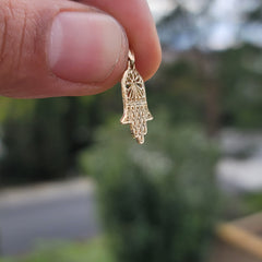 14K or 18K Gold Hamsa Pendant