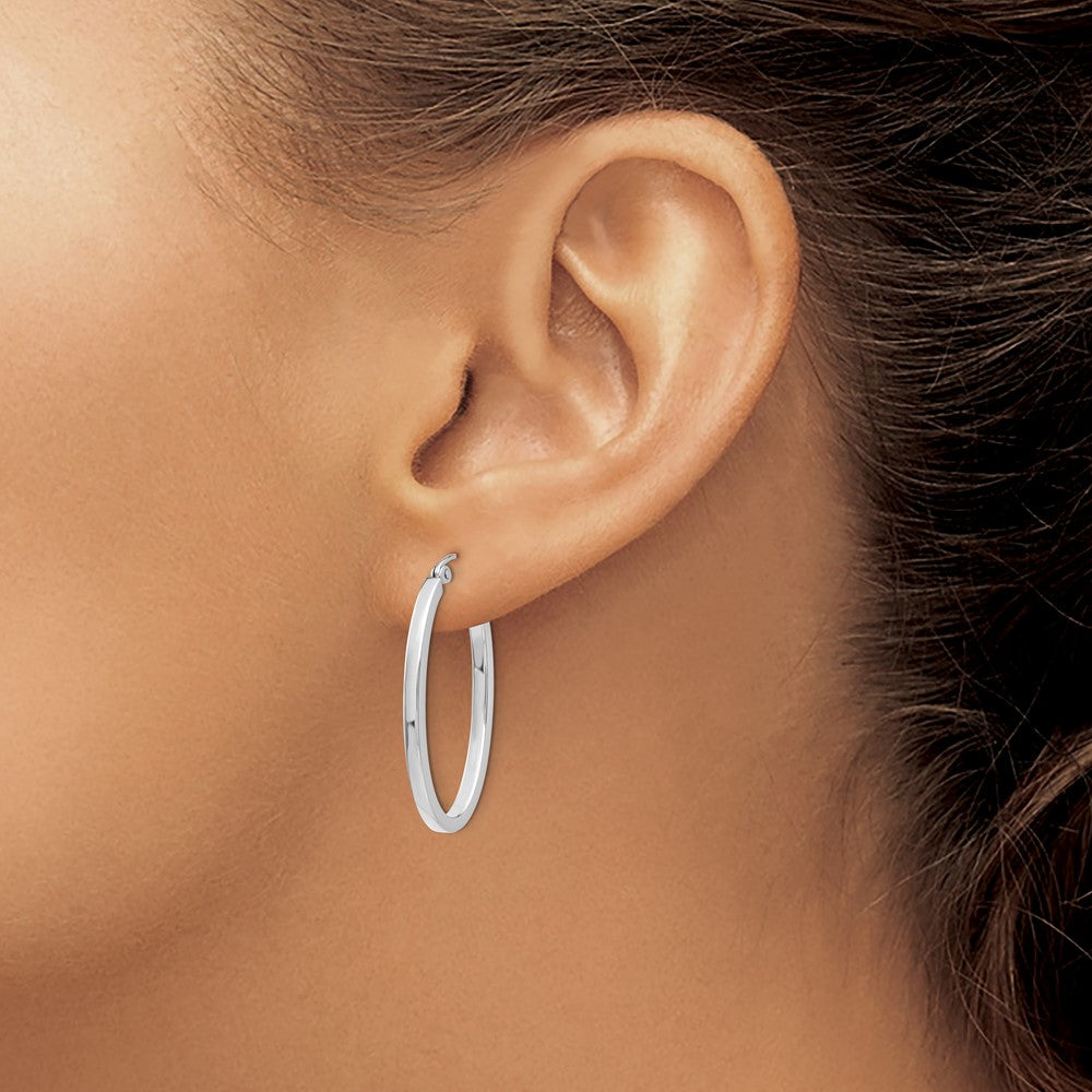 14K White Gold Oval Hoop Earrings