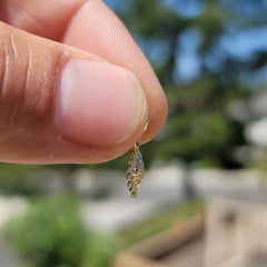 Colgante de flor de plata de ley (bañado en rodio o oro amarillo)